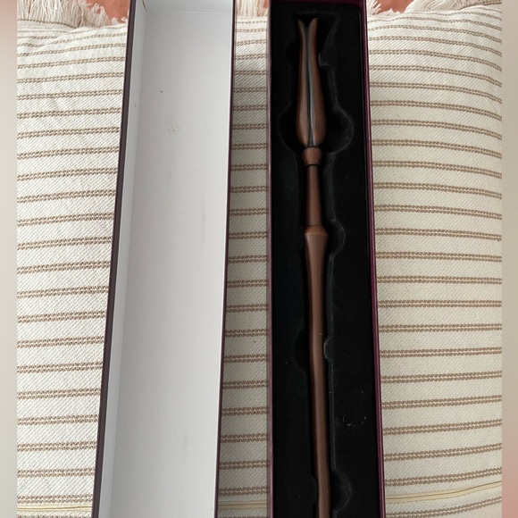 Wizarding World of Harry Potter interactive wand (Luna Lovegood) - Picture 1 of 4